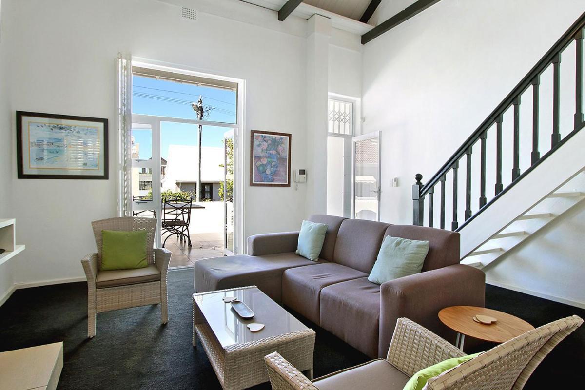 On Kloof Avenue In Gardens/ Tamboerskloof Holiday home Cape Town